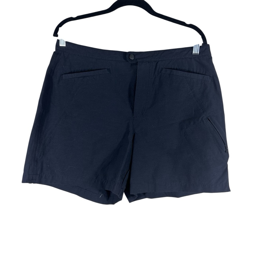 Columbia Women’s Black Shorts Size 14